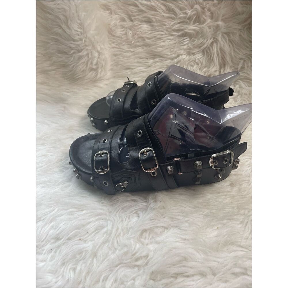 Vesta synthetic Black Studded Buckle Platform Sandals.Goth style SZ11.5